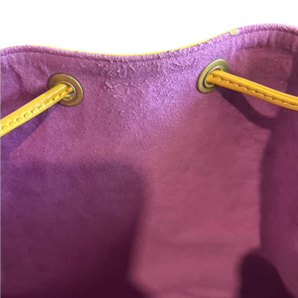 Louis Vuitton Epi Yellow‎ Shoulder Bag - Picture 13 of 13